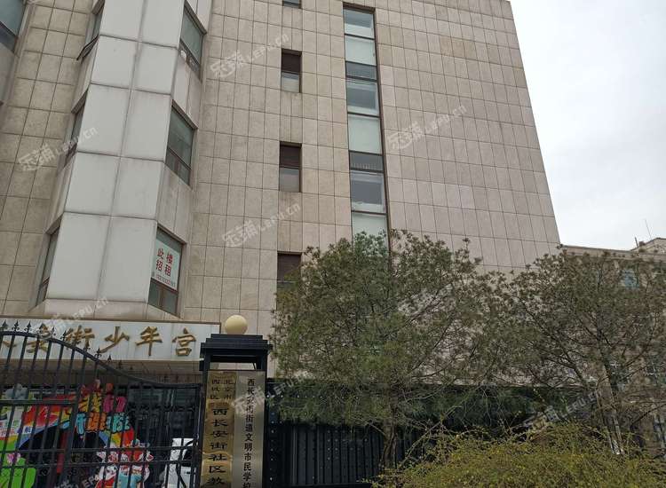 西城西单1700㎡商铺出租，可办照