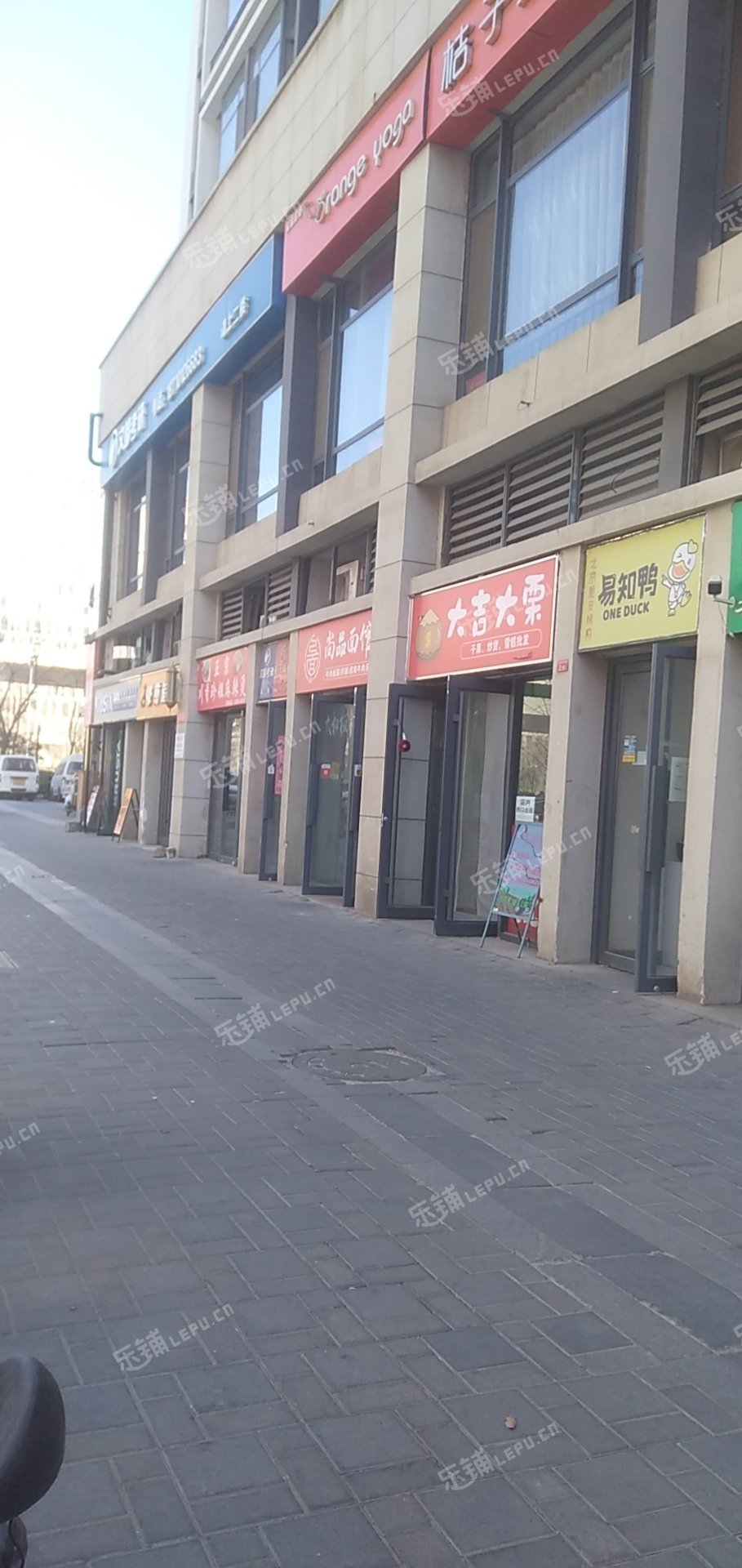 房山40㎡小吃快餐店轉(zhuǎn)讓，公司照可用