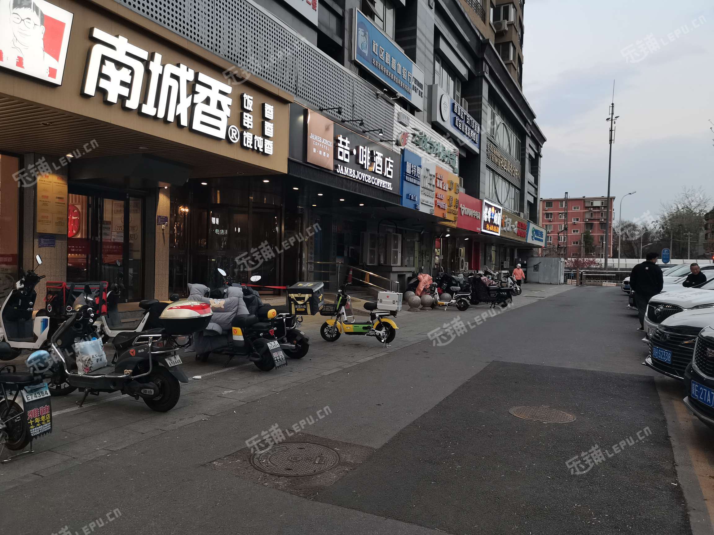 西城广安门200㎡商铺早点摊位出租，公司照可用
