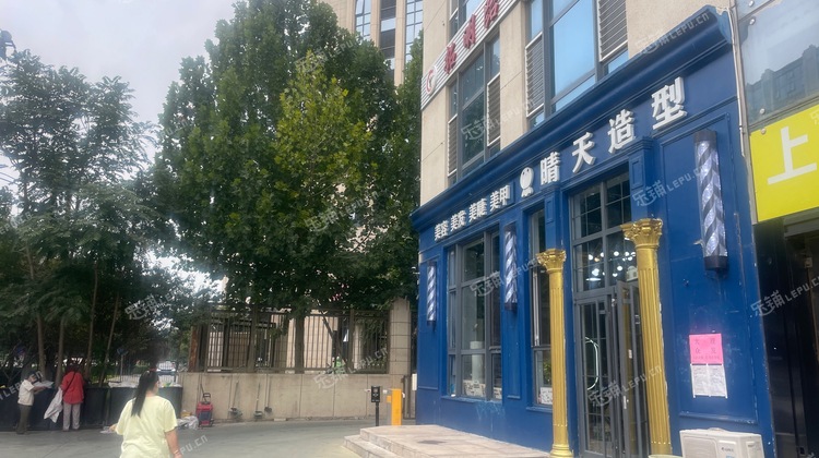 通州次渠兴贸三街300㎡商铺出租，可办照