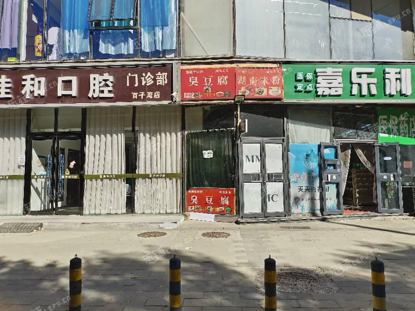 朝阳百子湾广渠东路40㎡小吃快餐店转让，个人照可用，可餐饮