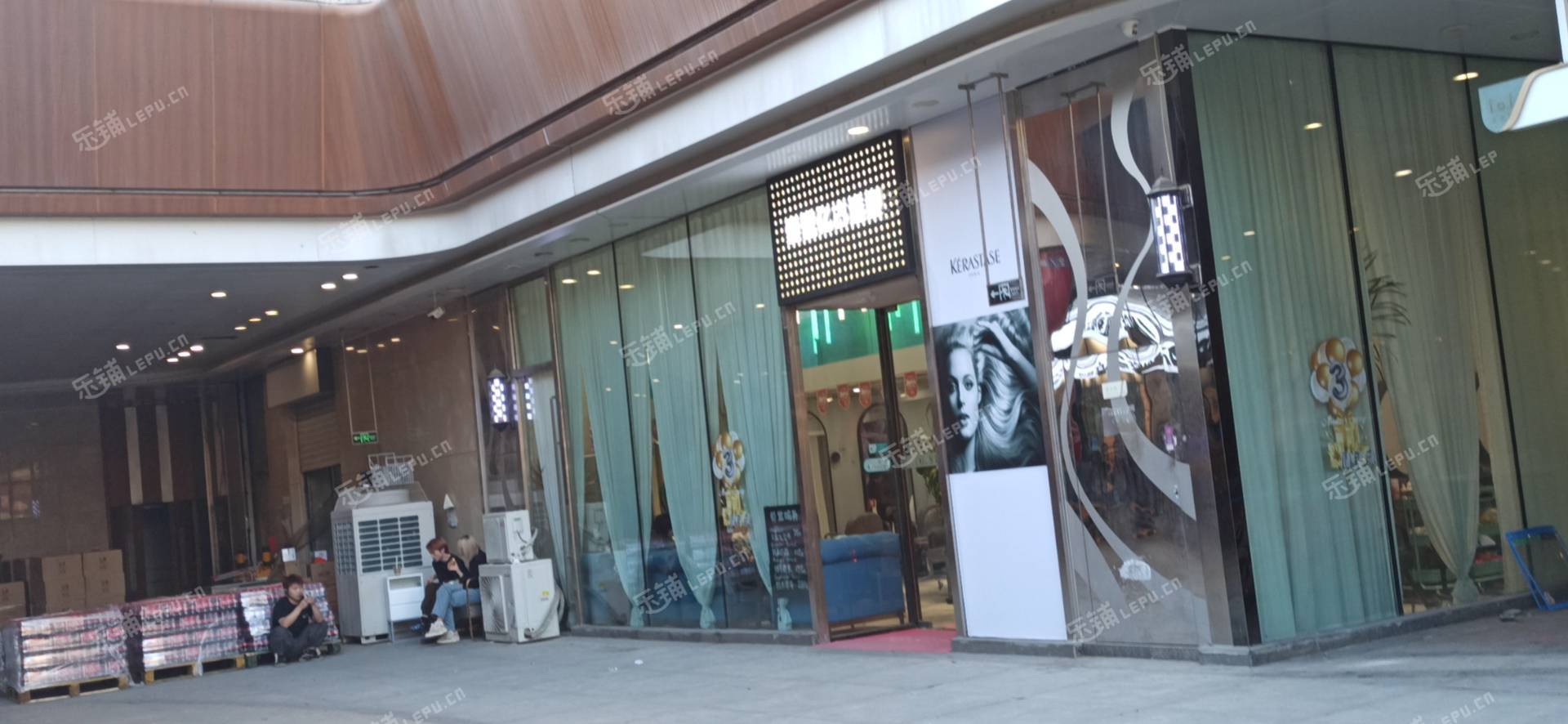 朝阳东坝单店西路70㎡商铺出租，可办照，可餐饮