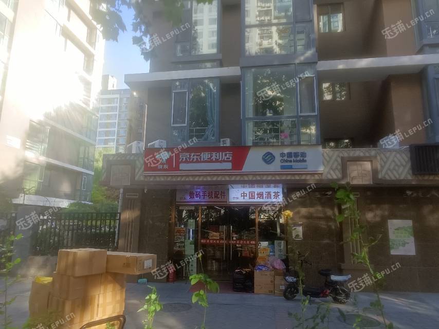 朝阳双井225㎡便利店转让，个人照可用