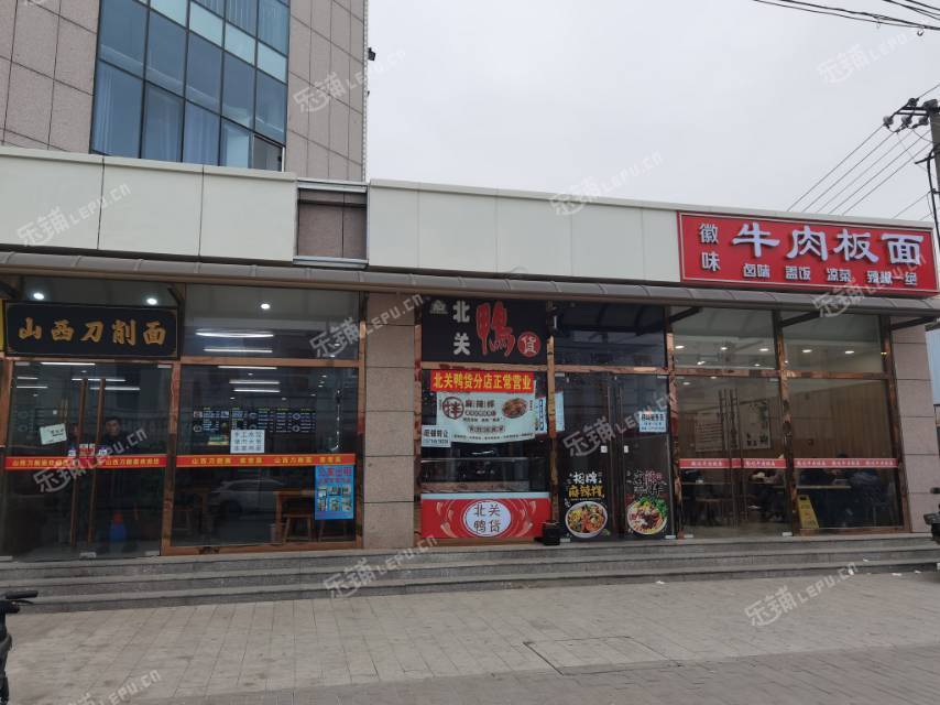 房山70㎡小吃快餐店转让，可办照，可餐饮