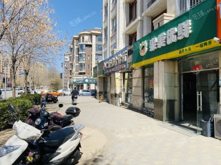 昌平朱辛庄74㎡超市转让，可办照