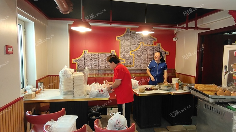 大兴黄村150㎡火锅店转让，个人照可用，可餐饮