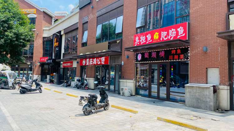 大兴生物医药基地120㎡酒楼餐饮转让，公司照可过户，可明火，可餐饮