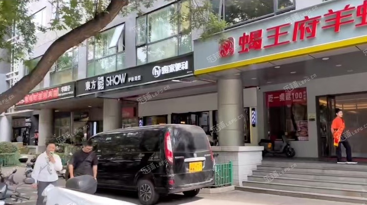 东城广渠门9㎡小吃快餐店转让，可办照，可餐饮