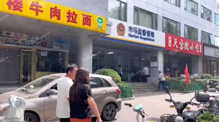 东城广渠门9㎡小吃快餐店转让，可办照，可餐饮