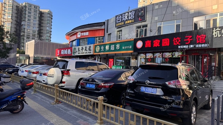 海淀世纪城400㎡家常菜馆转让，可办照，可明火，可餐饮