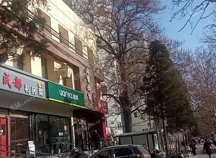 朝阳华威10㎡商铺出租，个人照可用，可餐饮