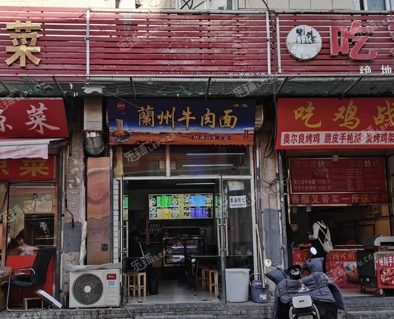 昌平东小口镇30㎡小吃快餐店转让，个人照可用，可餐饮