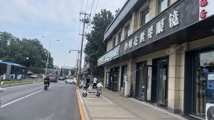 海淀马连洼35㎡商铺出租，可办照
