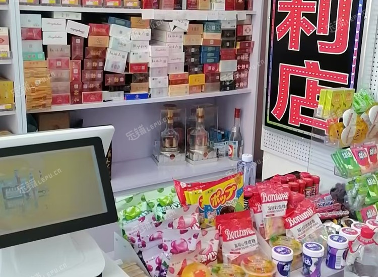 海淀中关村73㎡超市转让，个人照可用，可餐饮