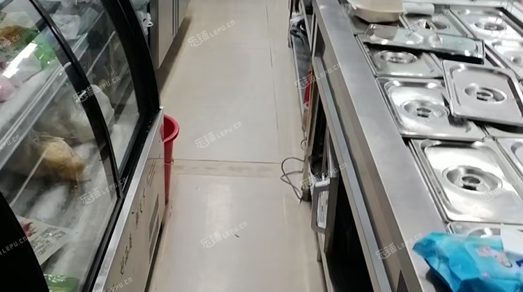 海淀中关村73㎡超市转让，个人照可用，可餐饮