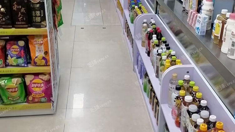 海淀中关村73㎡超市转让，个人照可用，可餐饮