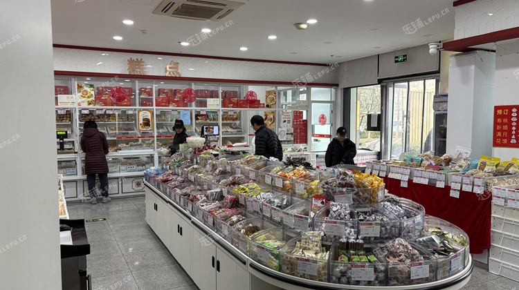 昌平回龙观龙域北街186㎡商铺出租，可办照，可明火，可餐饮