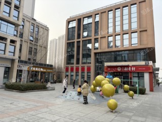 昌平回龙观龙域北街186㎡商铺出租，可办照，可明火，可餐饮