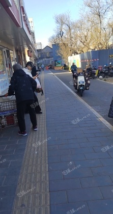 东城灯市口120㎡家常菜馆转让，可办照，可餐饮