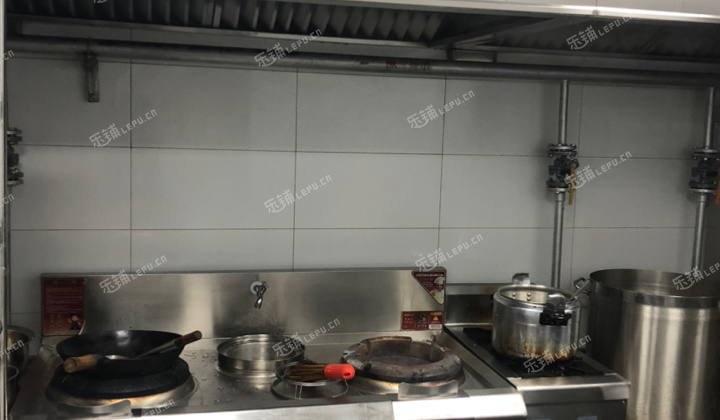 通州马驹桥228㎡家常菜馆转让，可办照，可明火，可餐饮