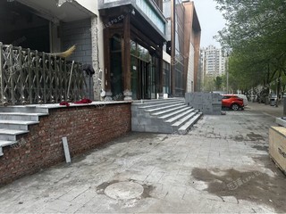 大兴高米店130㎡商铺出租，可办照，可明火，可餐饮