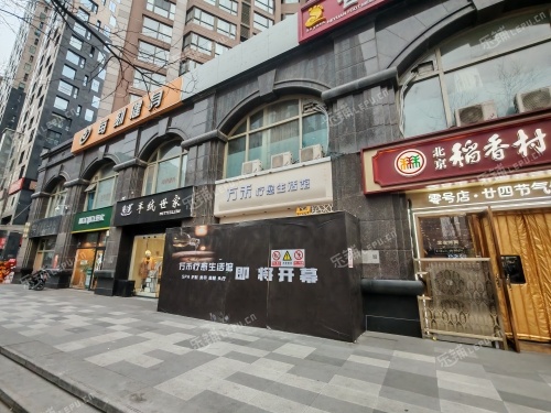 朝阳朝阳门外153㎡商铺出租，可办照，可餐饮