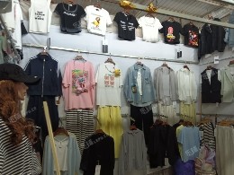 門(mén)頭溝11㎡服裝店轉(zhuǎn)讓?zhuān)赊k照