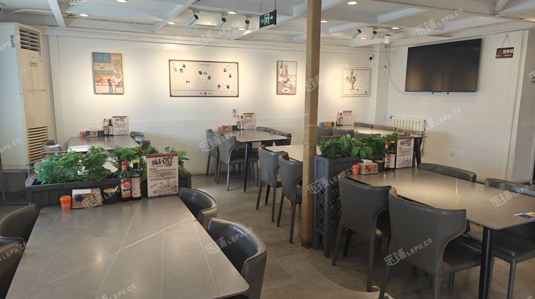 朝阳红庙金台路150㎡家常菜馆转让，可办照，可明火，可餐饮