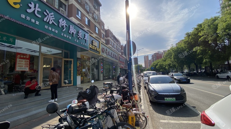 大兴枣园61㎡商铺出租，可办照，可餐饮