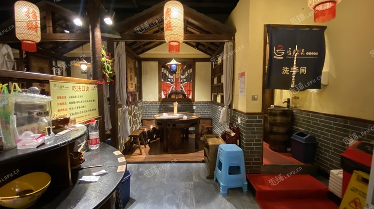 丰台七里庄200㎡火锅店转让，公司照可过户，可明火，可餐饮