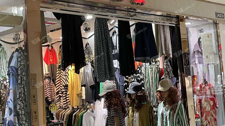 东城永定门外20㎡服装店转让，可办照