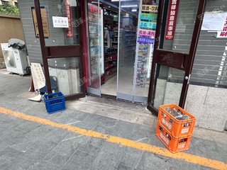 通州通州北苑65㎡便利店转让，可办照