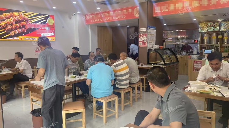 石景山古城90㎡小吃快餐店转让，可办照，可明火，可餐饮