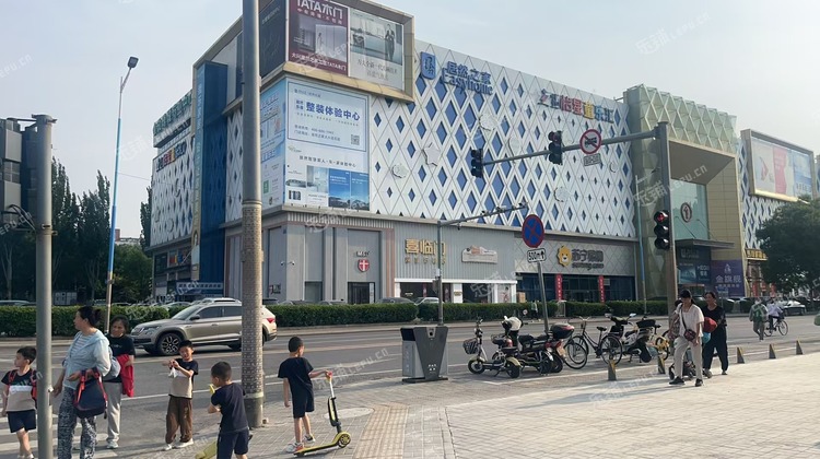 大兴枣园57㎡小吃快餐店转让，可办照，可餐饮