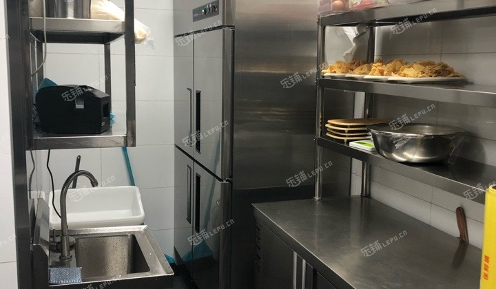 通州马驹桥228㎡家常菜馆转让，可办照，可明火，可餐饮