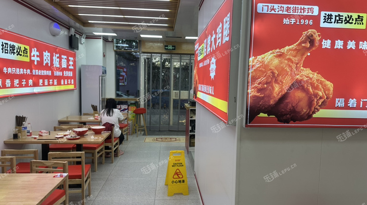 朝阳双桥103㎡商铺早点摊位出租，可办照，可餐饮