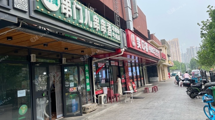 朝阳东坝155㎡商铺出租，可办照，可明火，可餐饮