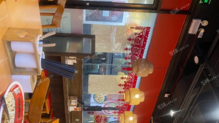 朝阳双井70㎡家常菜馆转让，公司照可过户，可明火，可餐饮