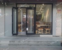 朝陽大望路120㎡家常菜館轉(zhuǎn)讓，公司照可過戶，可明火，可餐飲