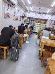 朝阳安贞60㎡家常菜馆转让，可办照，可餐饮