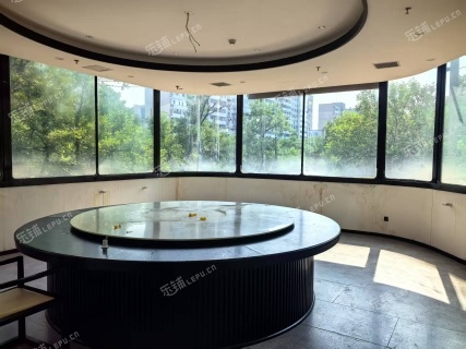 朝阳东直门外850㎡商铺出租，可办照，可明火，可餐饮