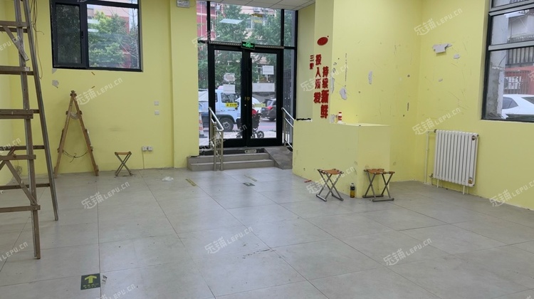 朝阳甜水园210㎡商铺出租，可办照，可明火，可餐饮
