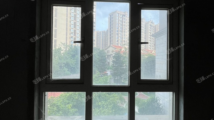龙岗区龙岗中心城200㎡商铺