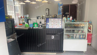 朝阳金盏乡25㎡甜品店(堂食)转让，公司照可过户，可餐饮